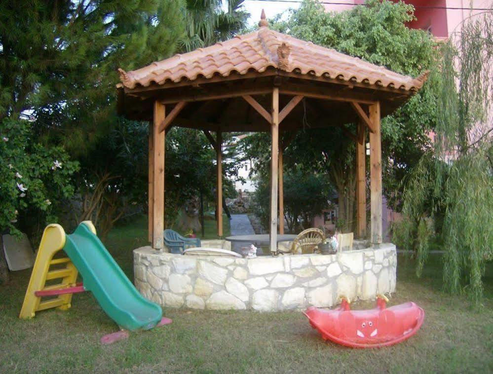 Yannis Pothoulakis Apartments Almirida Екстериор снимка