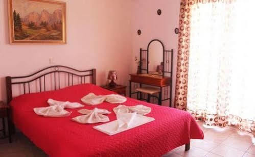 Yannis Pothoulakis Apartments Almirida Екстериор снимка