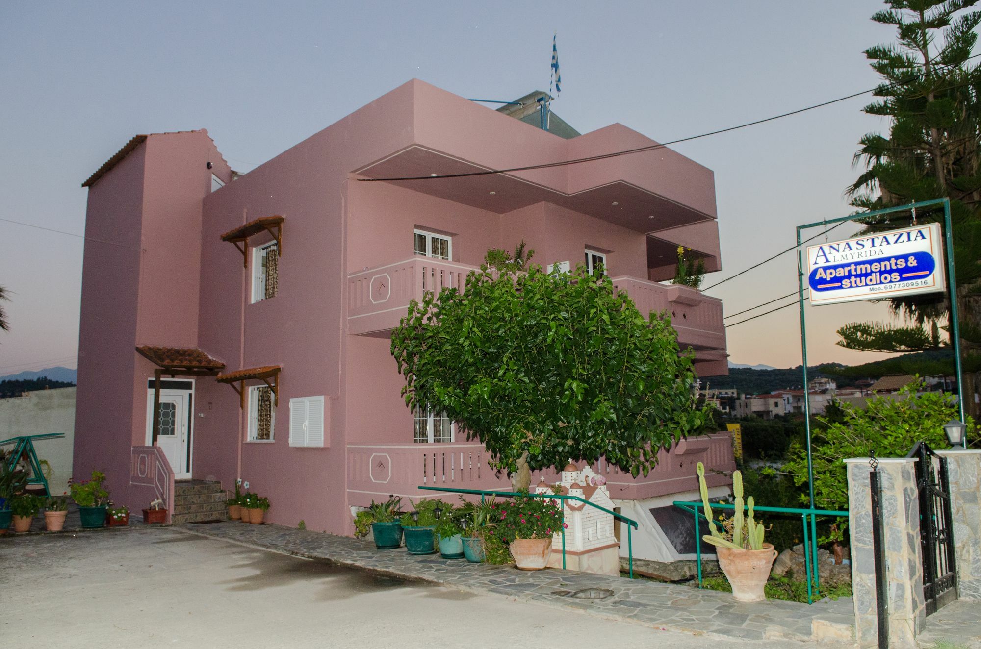 Yannis Pothoulakis Apartments Almirida Екстериор снимка